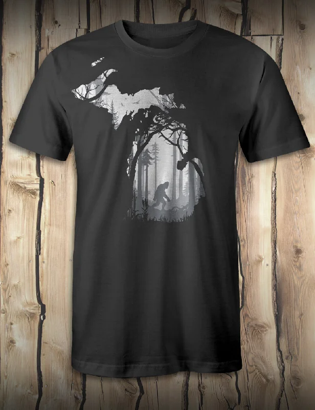 Body Design Big Foot Forest T-Shirt - Black