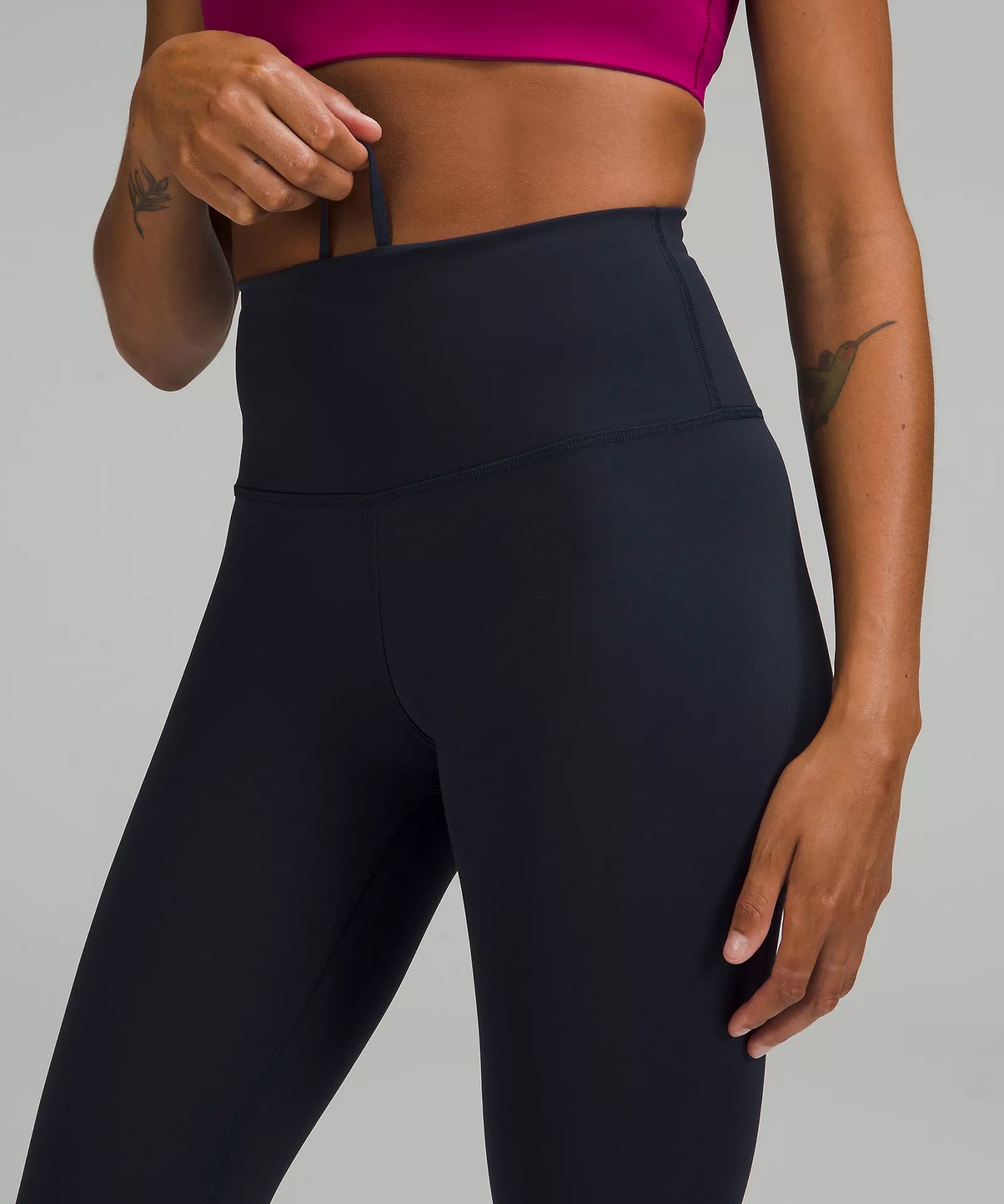 Street Sports Style Wunder Train High Rise Tight 25" | True Navy