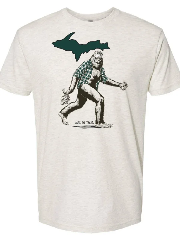 Street Fashion (OB108) Sasquatch Go Green T-Shirt